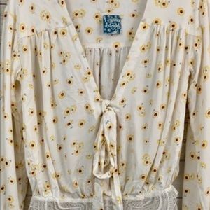 Free People Tops - Boho Body Suit by Free People White w/daisies NEW Free People Tops - Boho Body Suit by Free People White w/daisies NEW